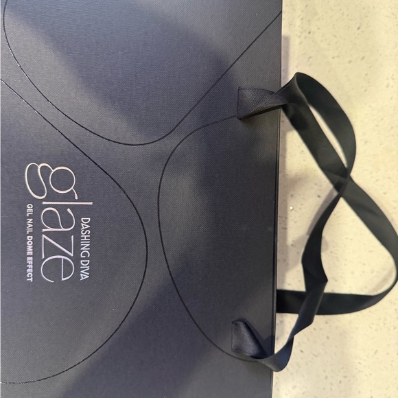 Dashing diva gel nail set (new) - Picture 3 of 3